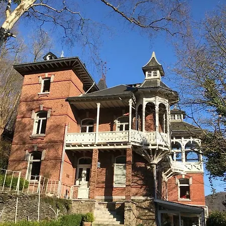 펜션 Chateau Constance 라로셰안알데네